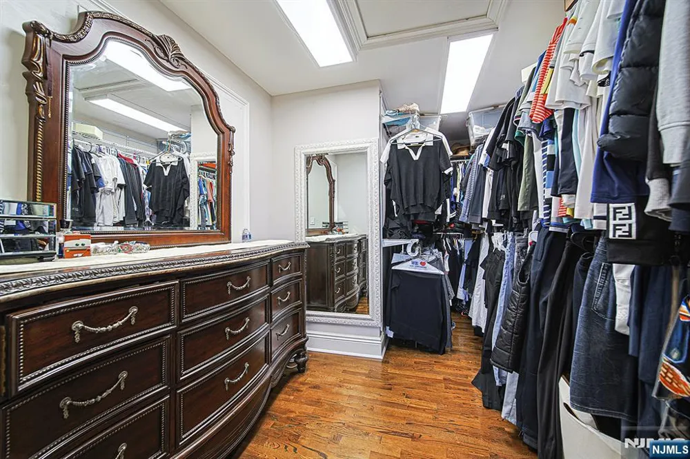 897 Virgil Avenue Ridgefield, NJ 07657