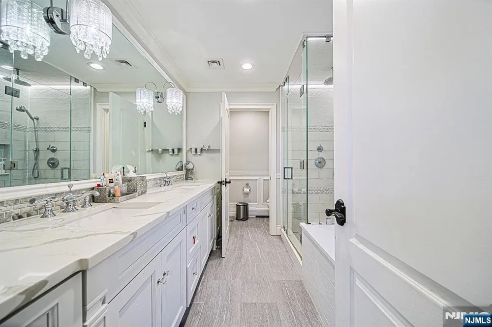 897 Virgil Avenue Ridgefield, NJ 07657