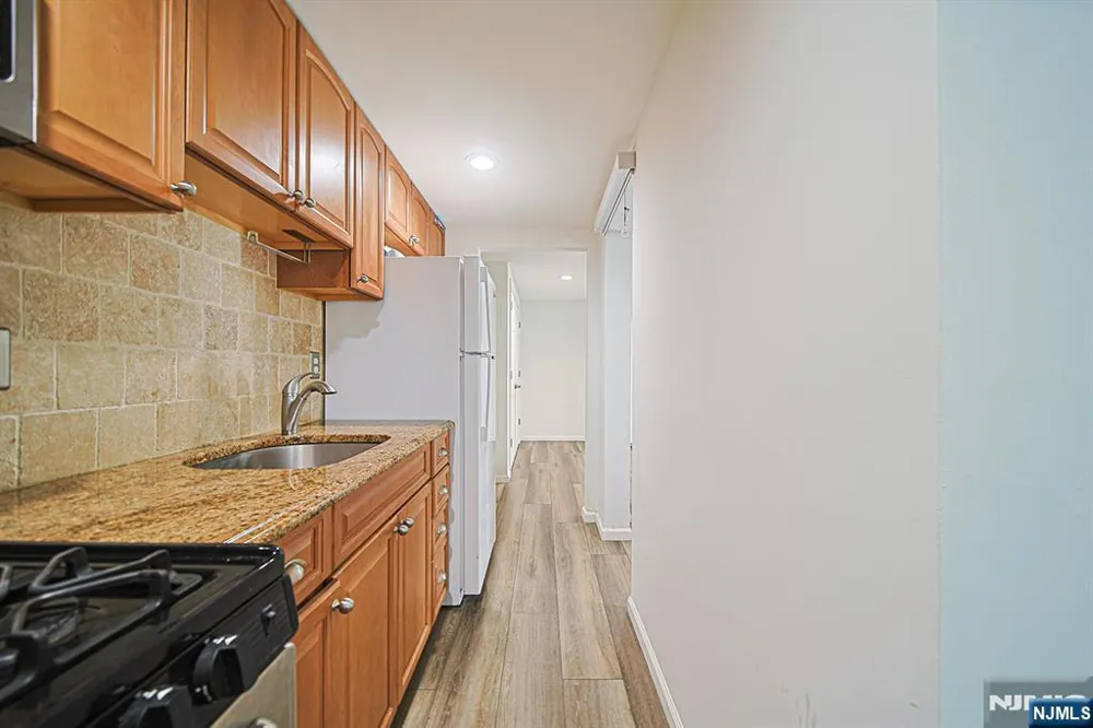 897 Virgil Avenue Ridgefield, NJ 07657