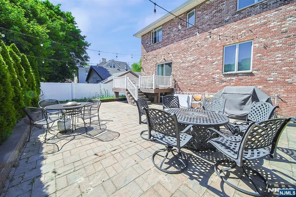 897 Virgil Avenue Ridgefield, NJ 07657