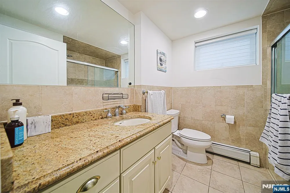 897 Virgil Avenue Ridgefield, NJ 07657