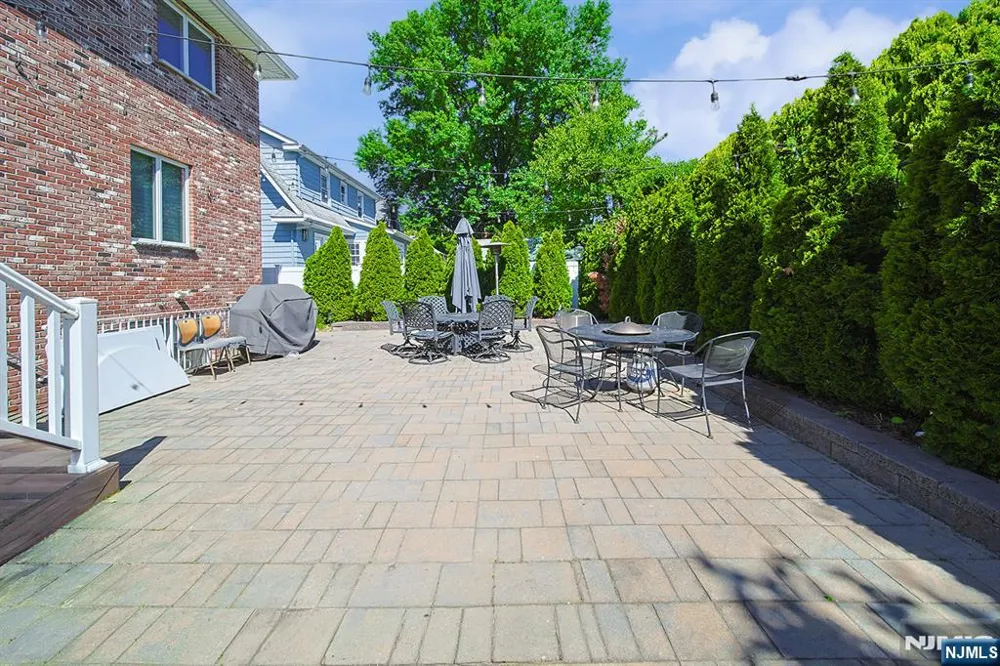 897 Virgil Avenue Ridgefield, NJ 07657