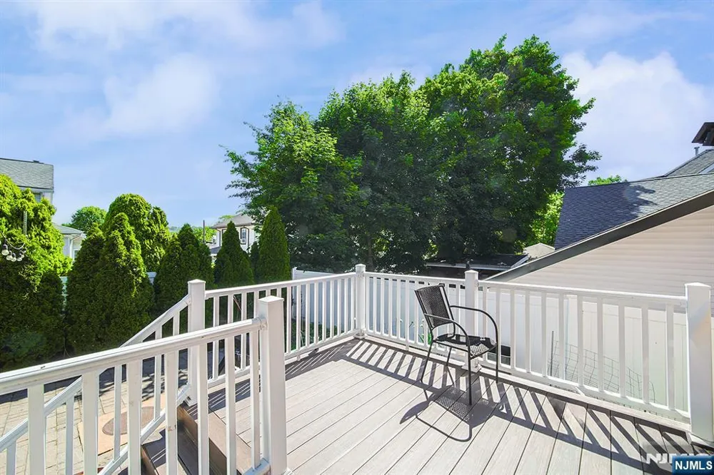 897 Virgil Avenue Ridgefield, NJ 07657