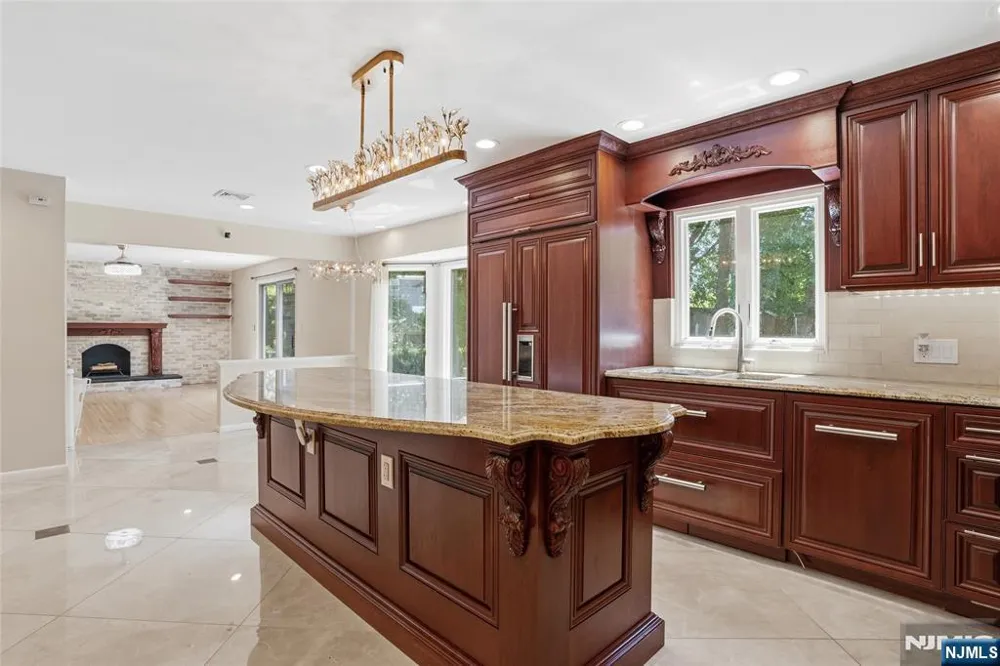 2 Woodside Avenue West Caldwell, NJ 07006