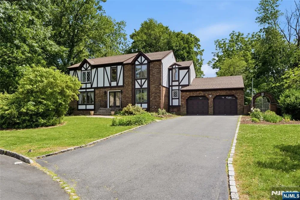 2 Woodside Avenue West Caldwell, NJ 07006