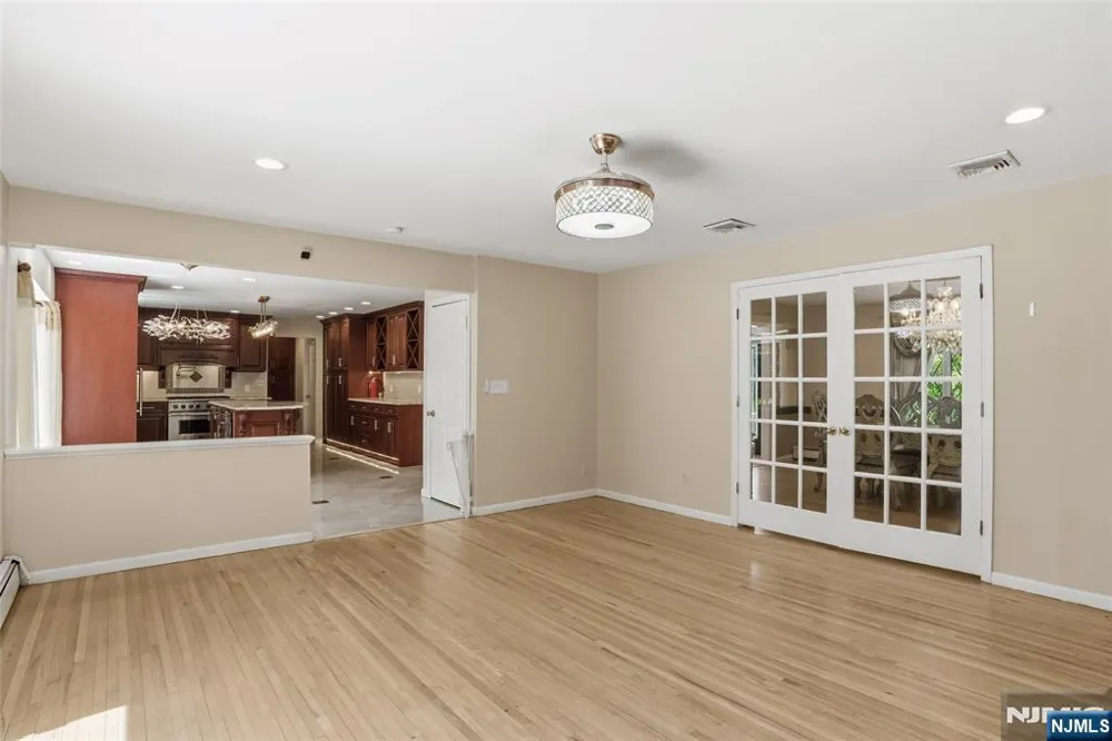 2 Woodside Avenue West Caldwell, NJ 07006