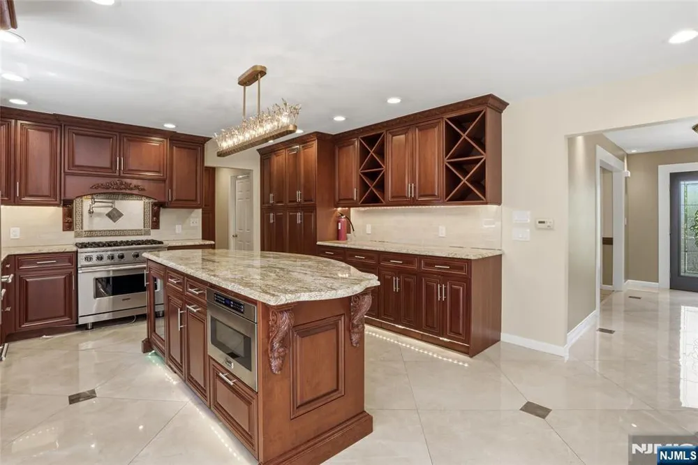 2 Woodside Avenue West Caldwell, NJ 07006