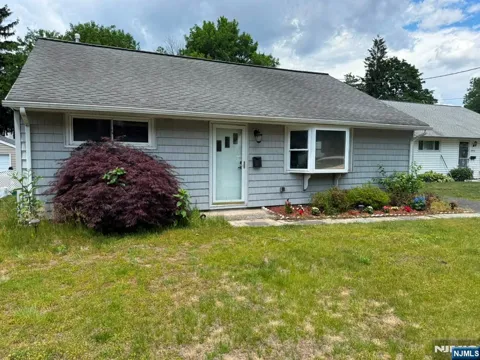 478 Riverside Terrace