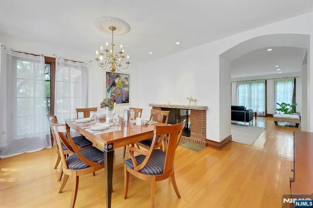 285 Arch Road Englewood, NJ 07631