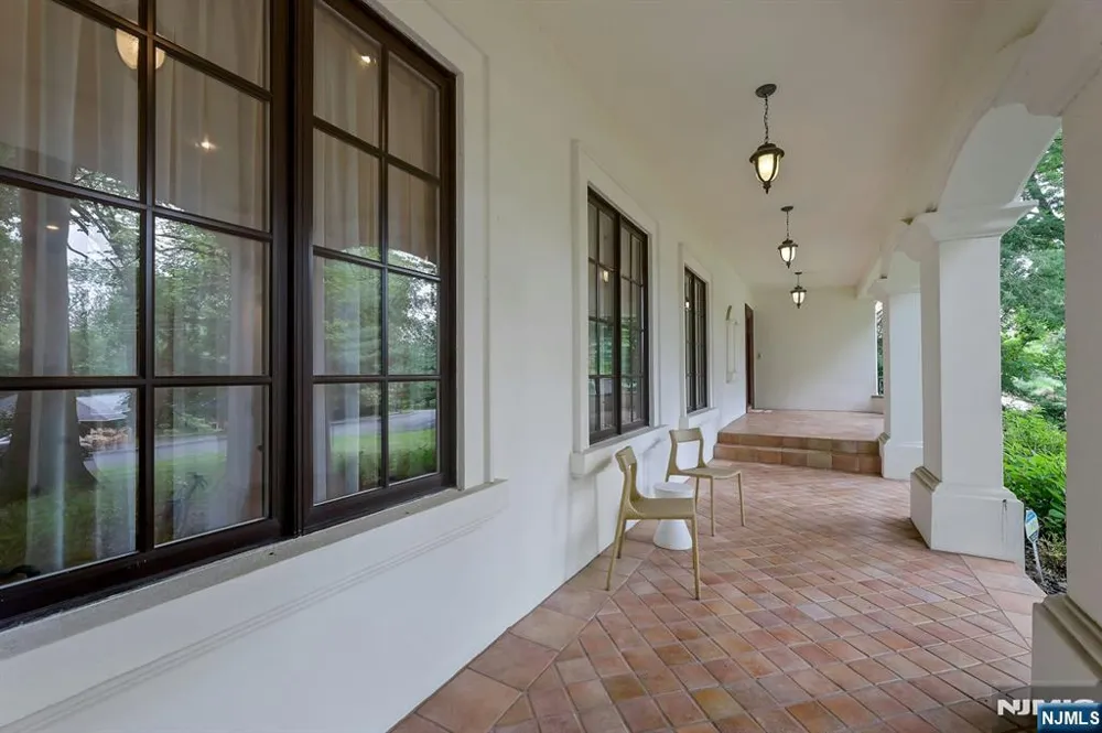 285 Arch Road Englewood, NJ 07631