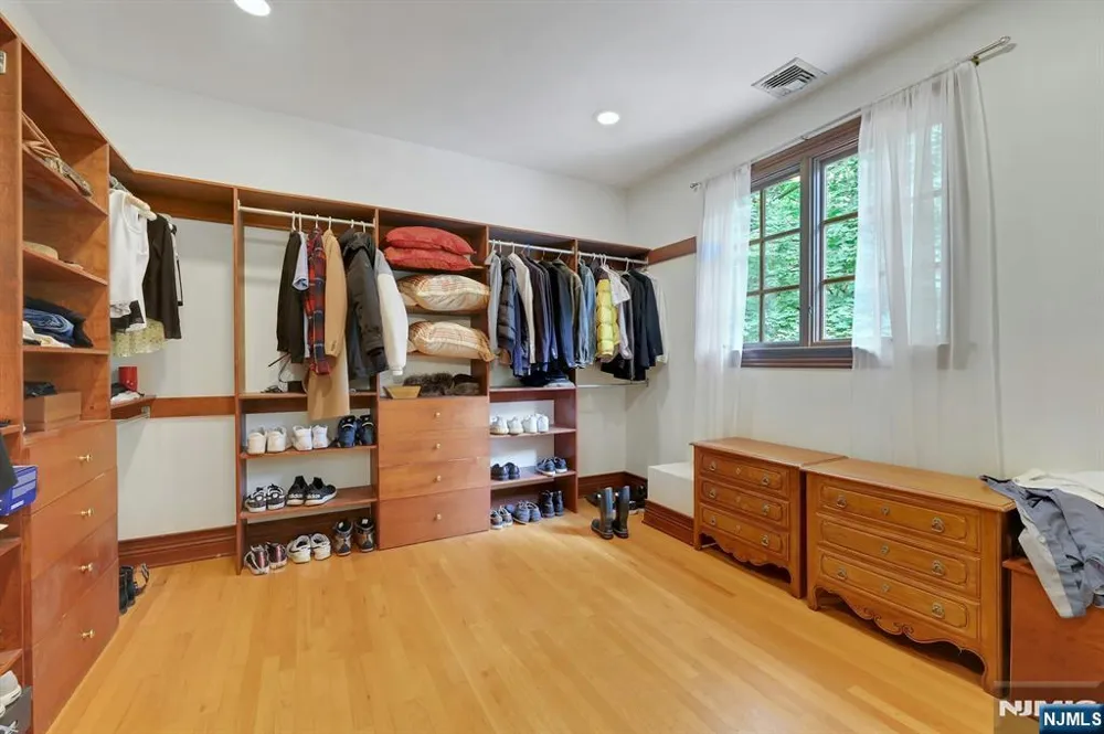 285 Arch Road Englewood, NJ 07631