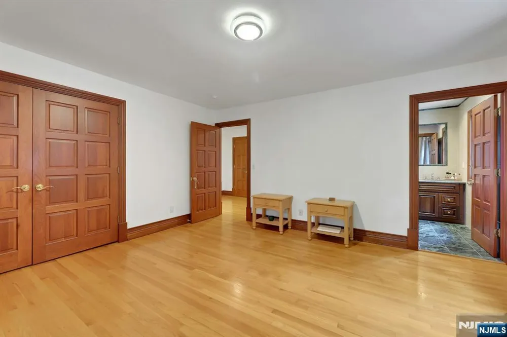 285 Arch Road Englewood, NJ 07631