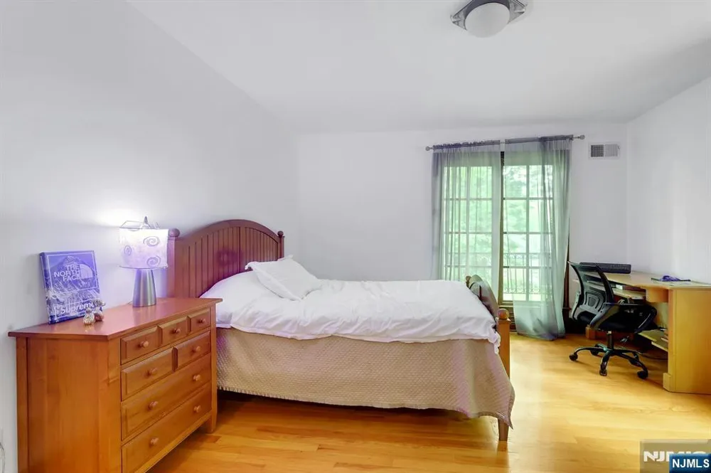 285 Arch Road Englewood, NJ 07631