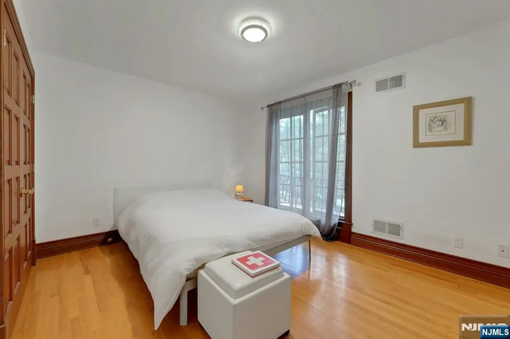 285 Arch Road Englewood, NJ 07631