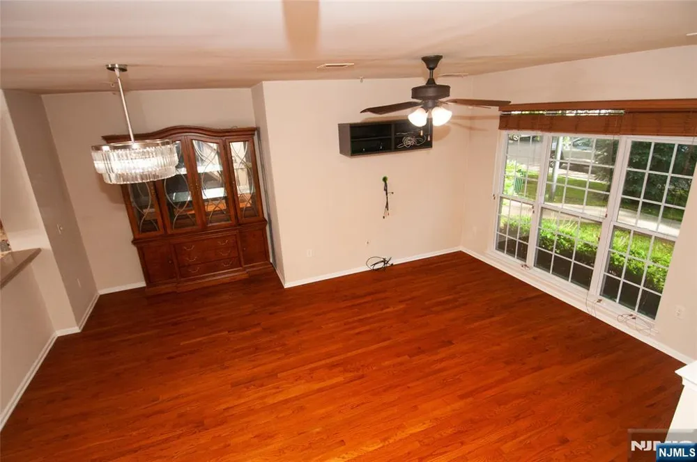 514 Deluca Road Belleville, NJ 07109