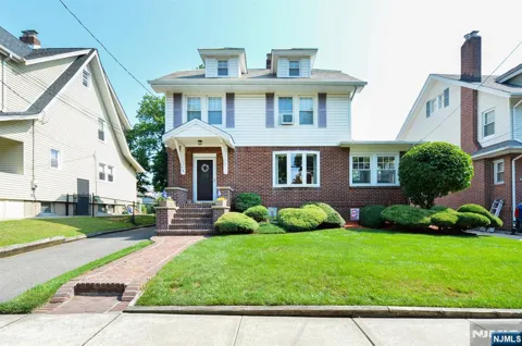 76 Poplar Street