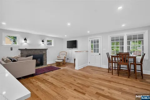 23 Amwell Road