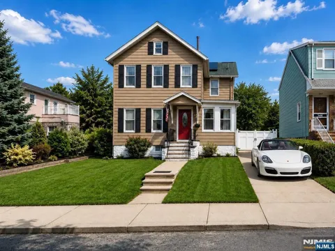 535 Elm Street
