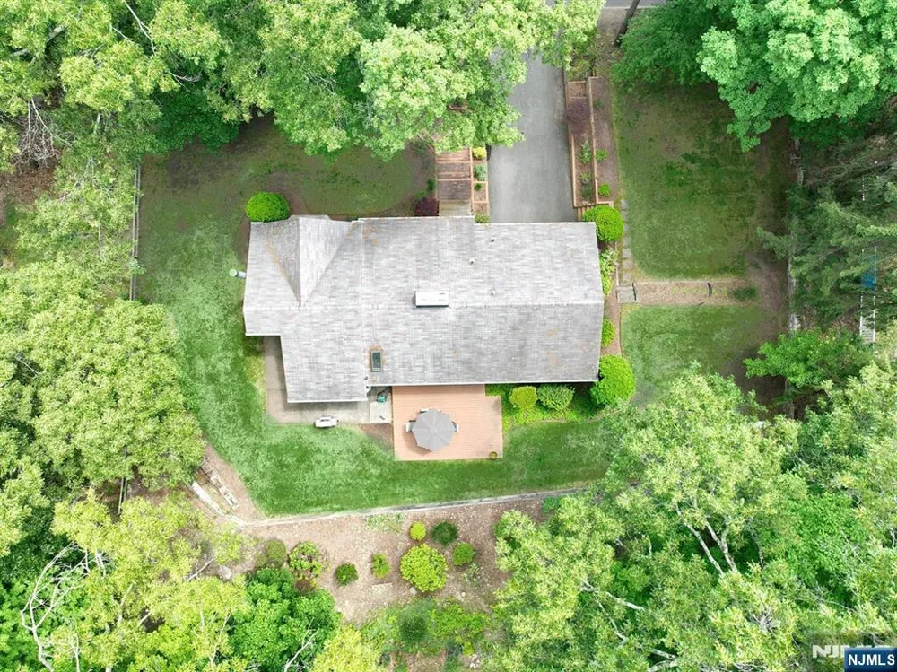 908 N Monroe Street Midland Park, NJ 07432