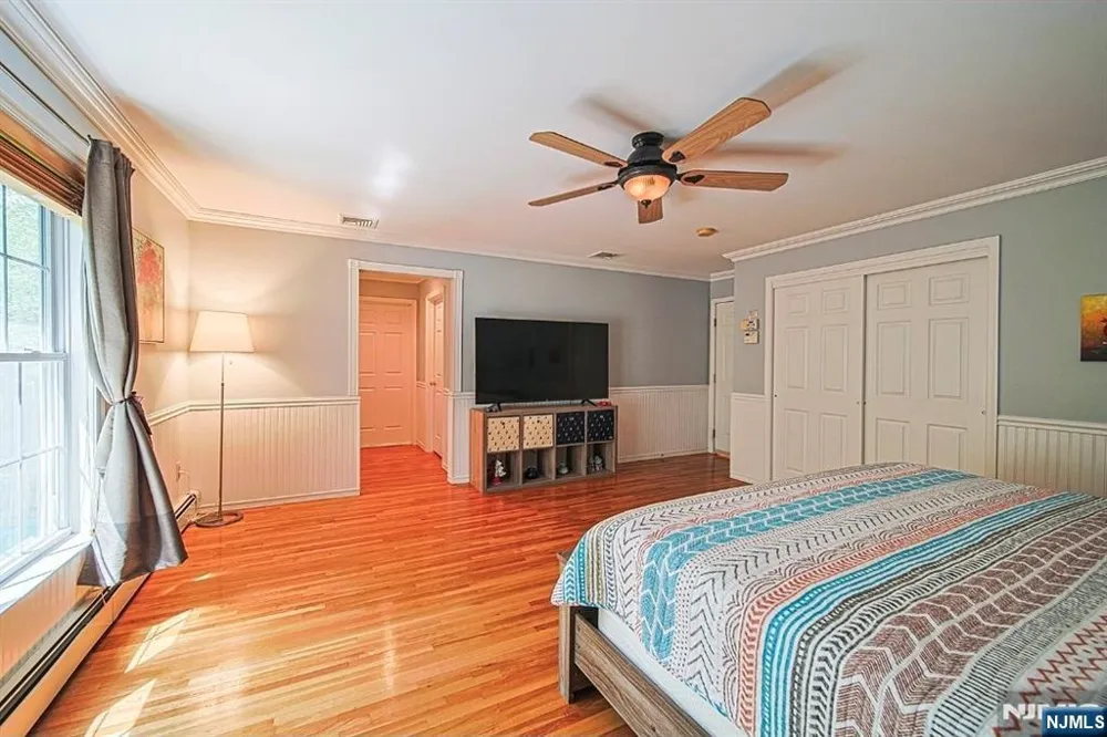 705 Gettysburg Place Paramus, NJ 07652