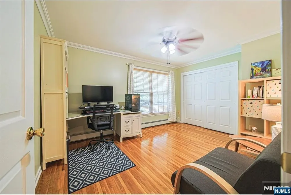 705 Gettysburg Place Paramus, NJ 07652