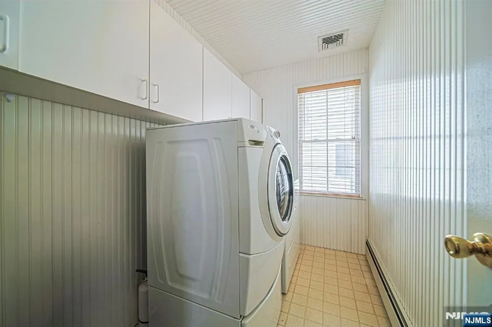 705 Gettysburg Place Paramus, NJ 07652