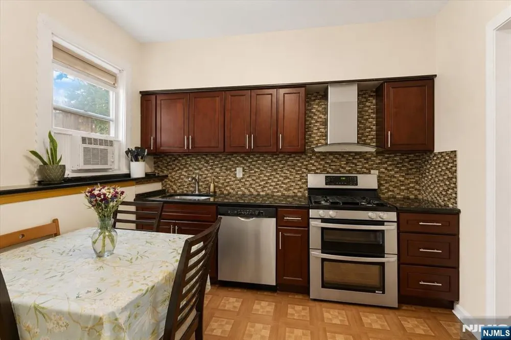 1009 Paterson Plank Road North Bergen, NJ 07047