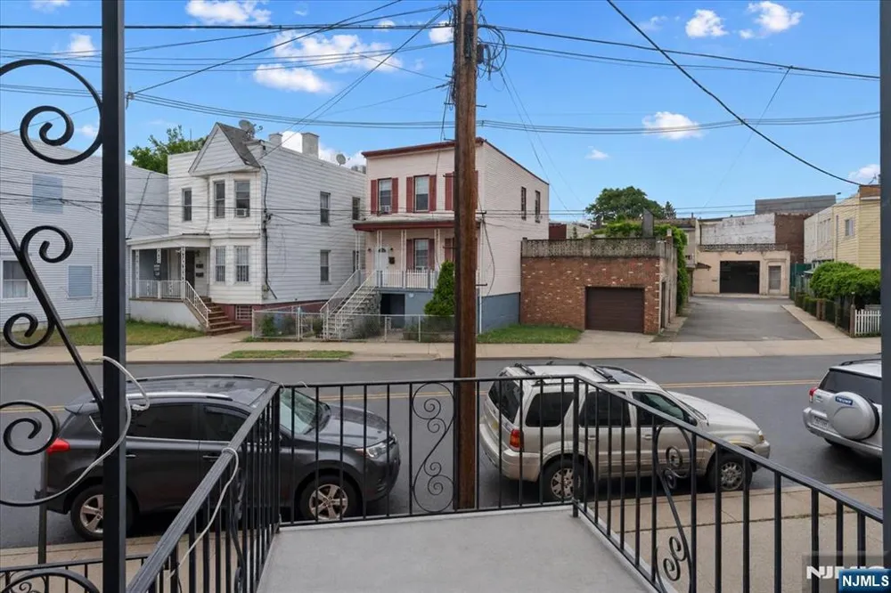1009 Paterson Plank Road North Bergen, NJ 07047