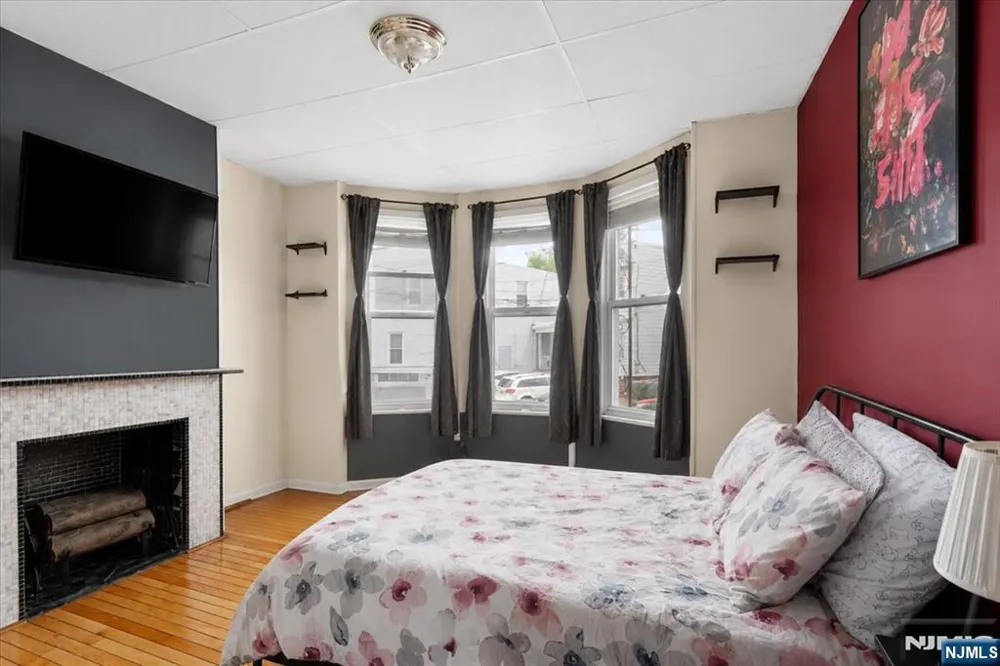 1009 Paterson Plank Road North Bergen, NJ 07047