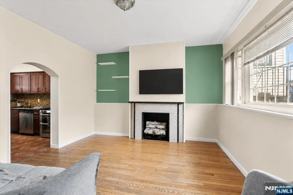 1009 Paterson Plank Road North Bergen, NJ 07047