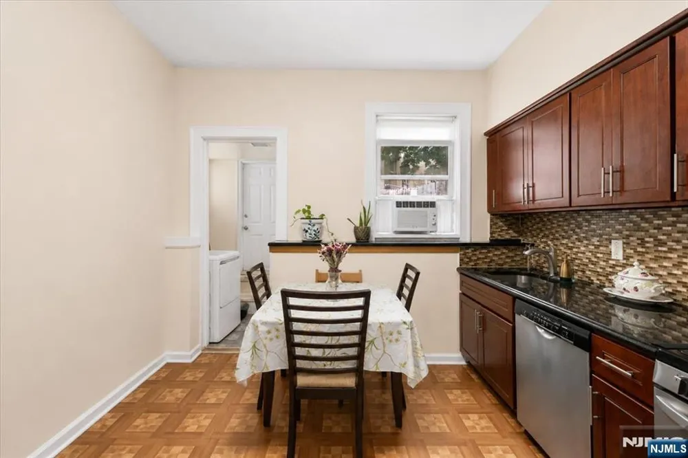 1009 Paterson Plank Road North Bergen, NJ 07047