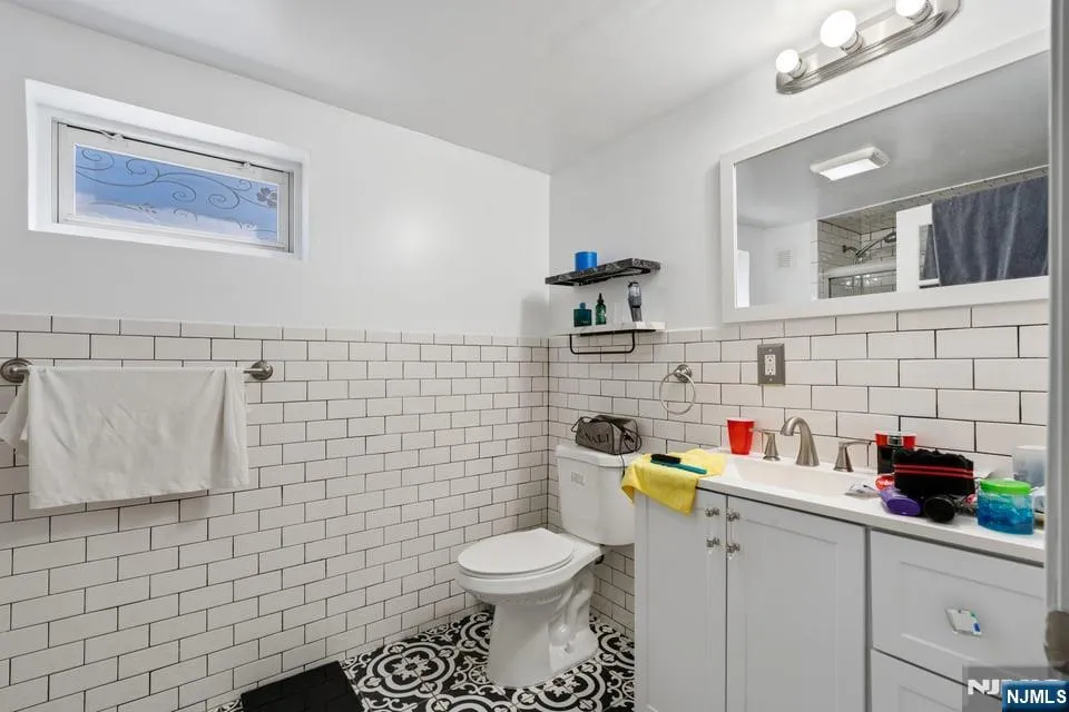 88-90 18th Street Paterson, NJ 07524