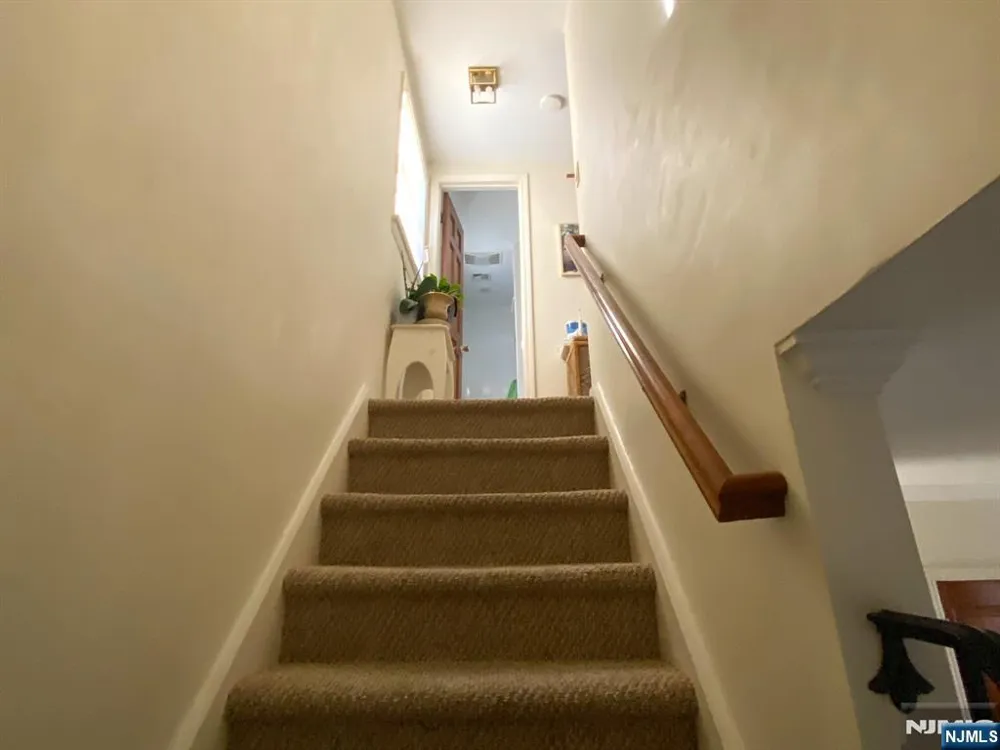 81 5th Street Cresskill, NJ 07626