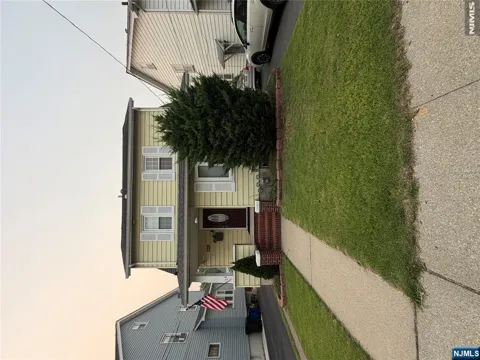 128 8th Street