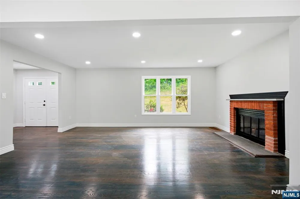 20 Cleacene Avenue Mount Olive Township, NJ 07828