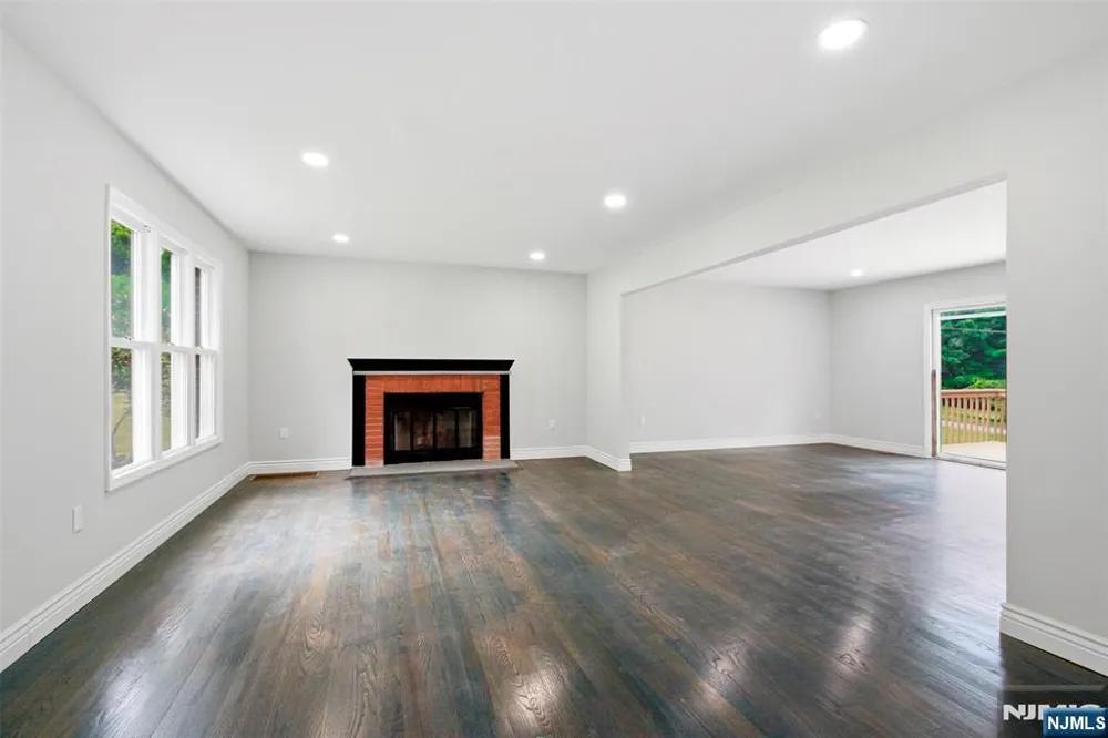 20 Cleacene Avenue Mount Olive Township, NJ 07828