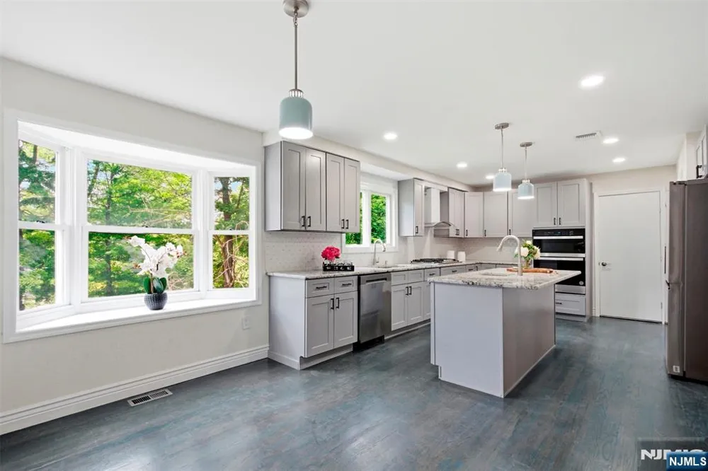 20 Cleacene Avenue Mount Olive Township, NJ 07828
