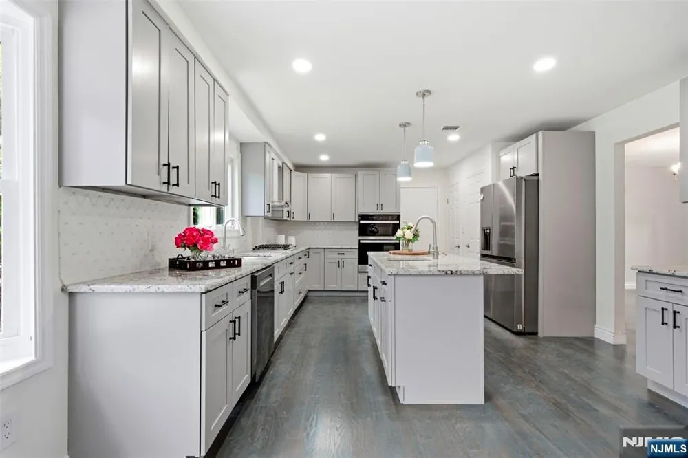 20 Cleacene Avenue Mount Olive Township, NJ 07828