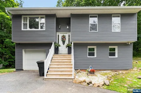 5 Lawrence Drive