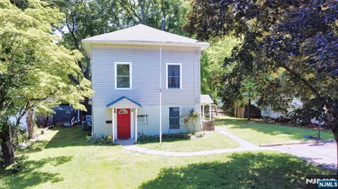 186 School Street