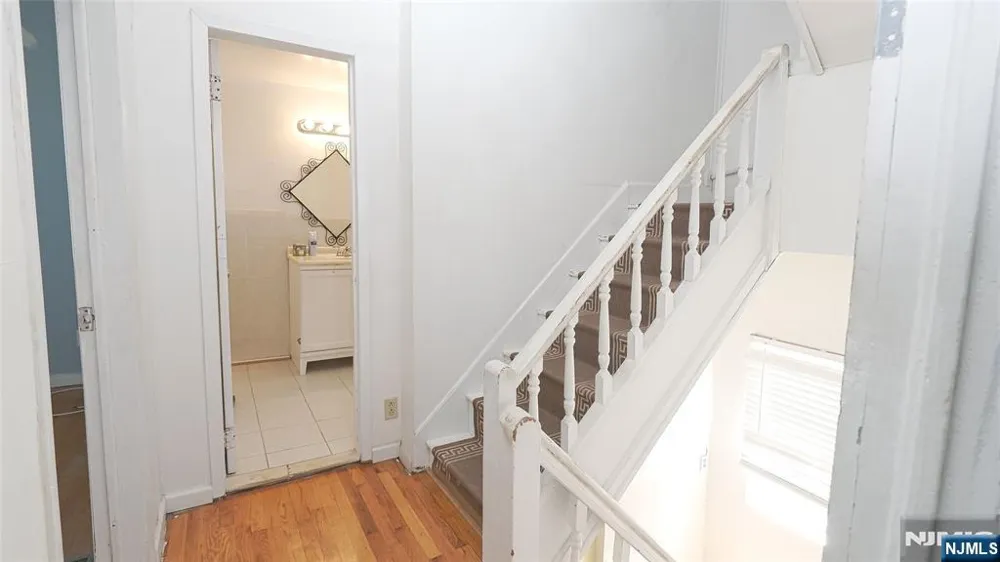 186 School Street Northvale, NJ 07647