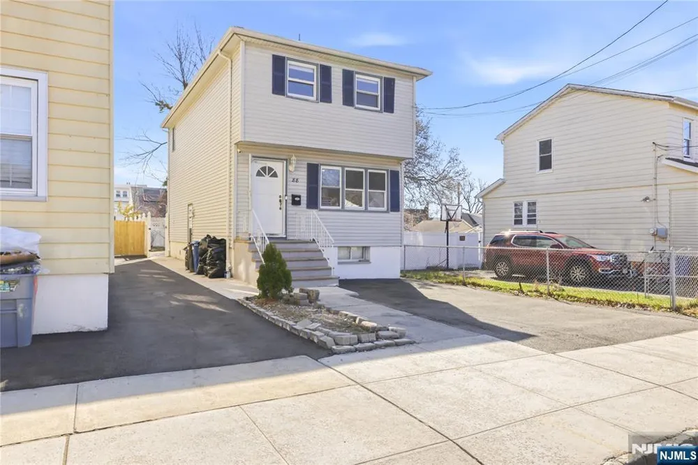 88 Columbus Avenue Belleville, NJ 07109