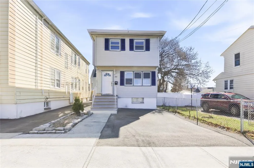 88 Columbus Avenue Belleville, NJ 07109