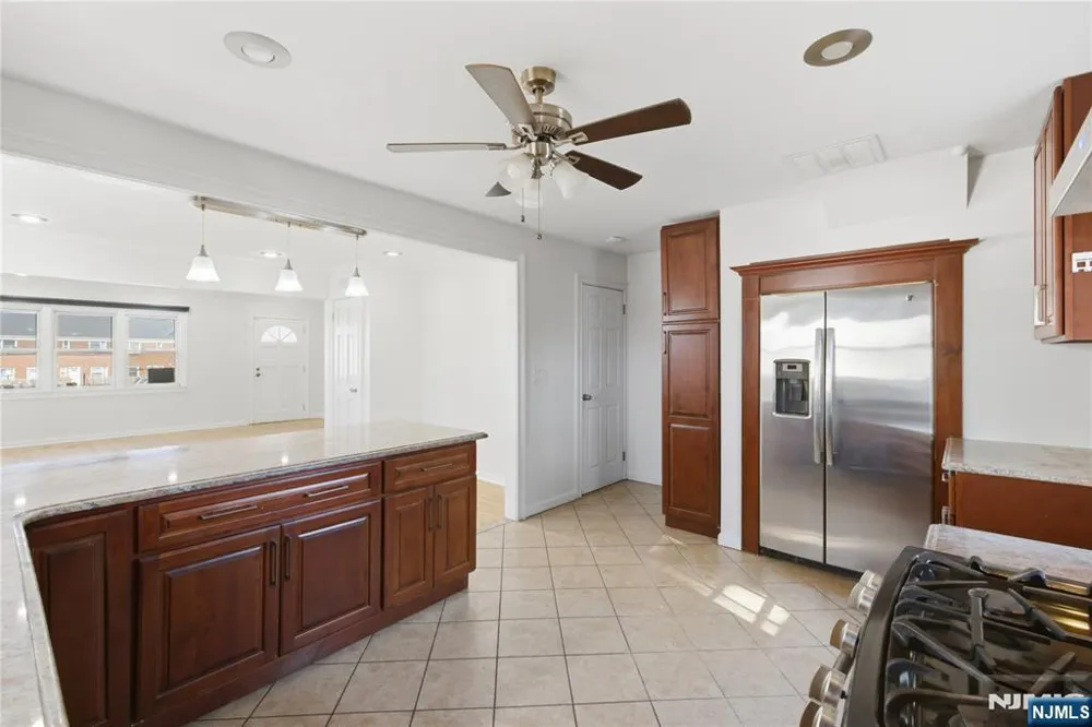 88 Columbus Avenue Belleville, NJ 07109