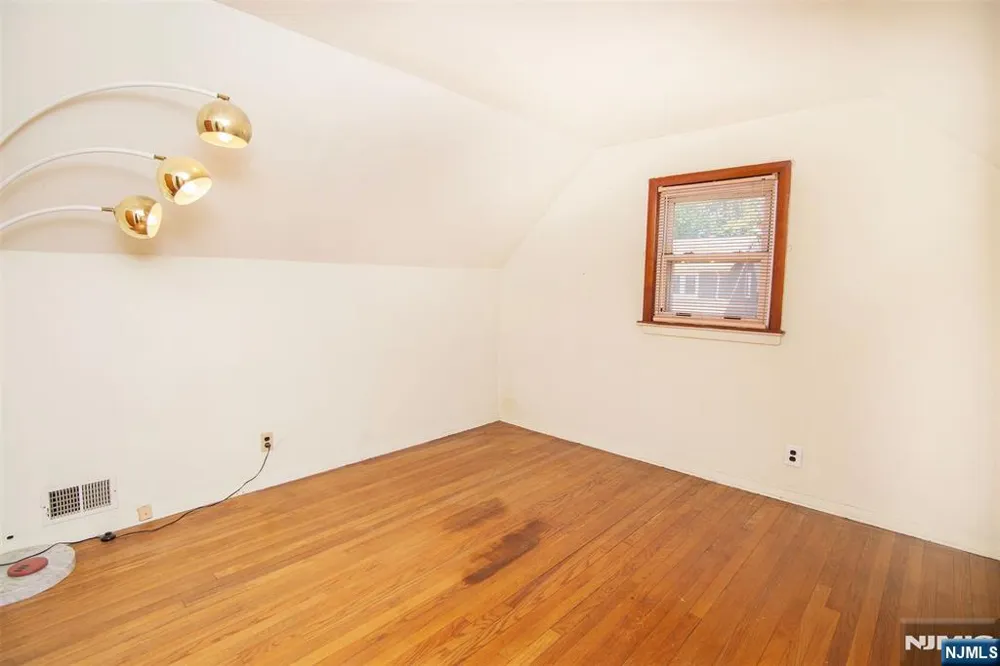 53 Sunnyside Avenue Dumont, NJ 07628