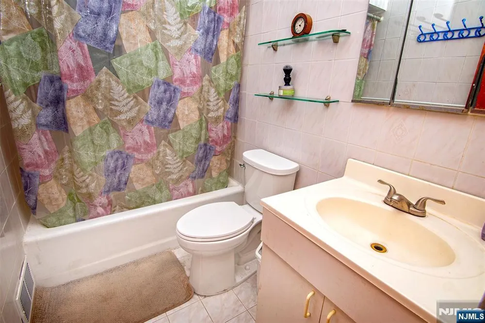 53 Sunnyside Avenue Dumont, NJ 07628