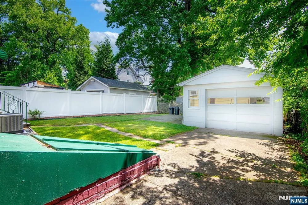 53 Sunnyside Avenue Dumont, NJ 07628