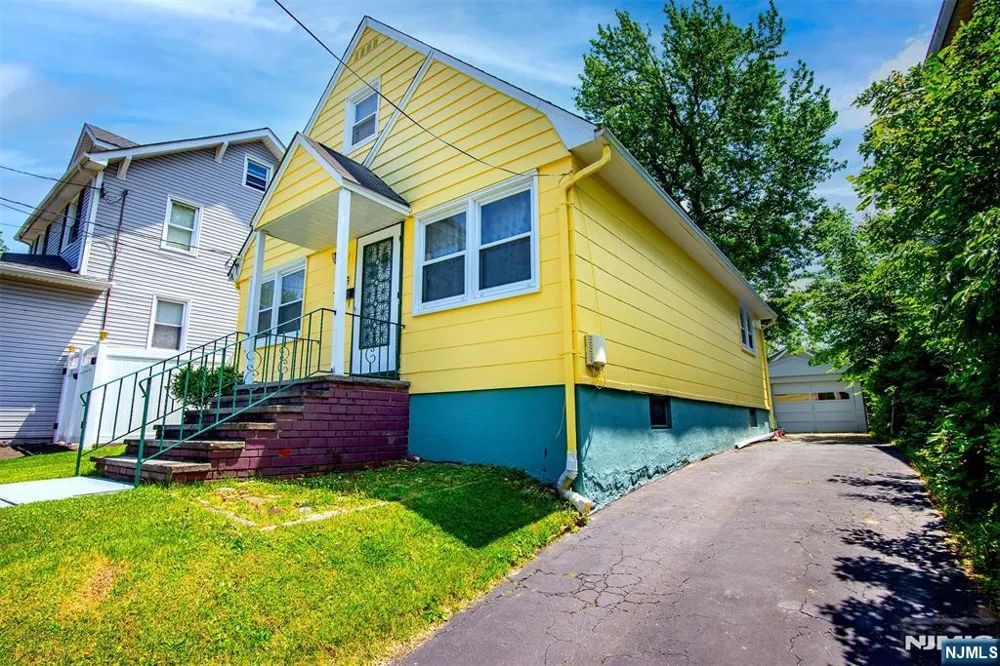 53 Sunnyside Avenue Dumont, NJ 07628