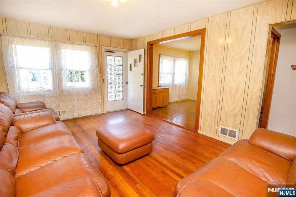 53 Sunnyside Avenue Dumont, NJ 07628