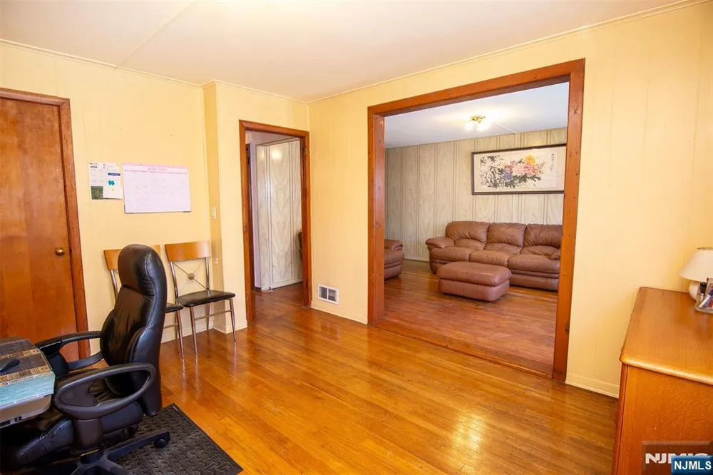 53 Sunnyside Avenue Dumont, NJ 07628
